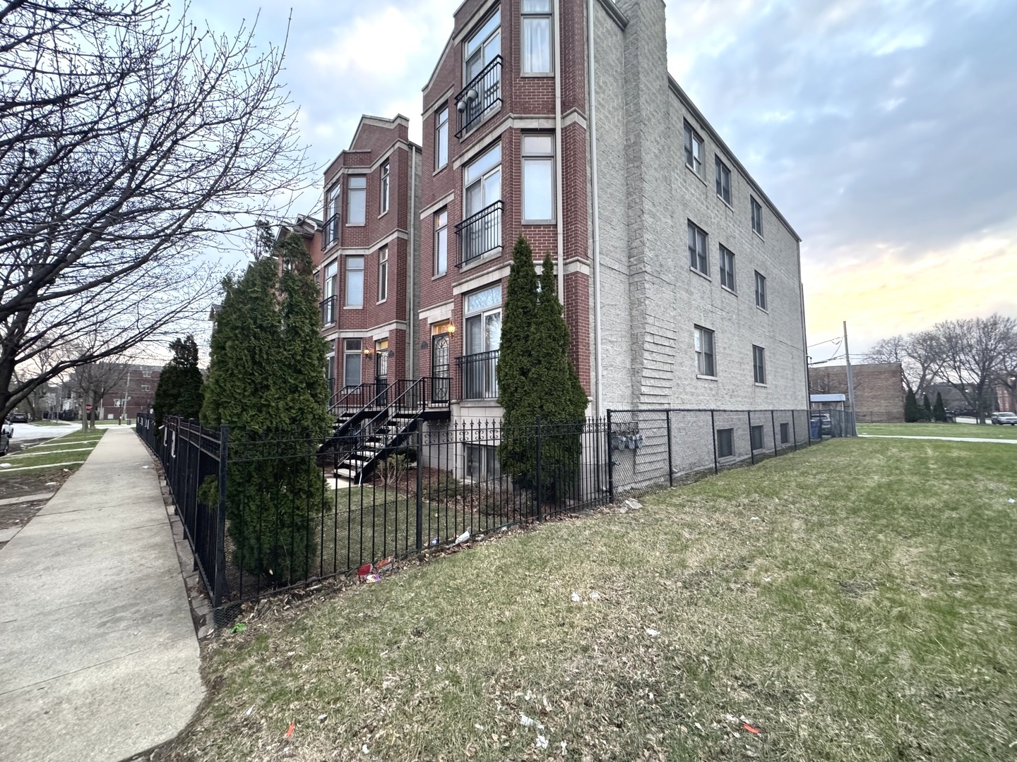 4242 S Vincennes Avenue #2, Chicago, IL