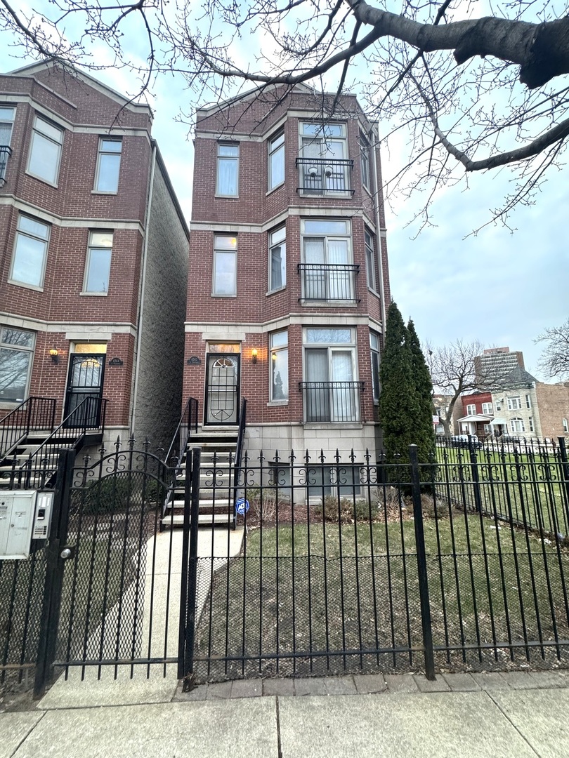 4242 S Vincennes Avenue #2, Chicago, IL