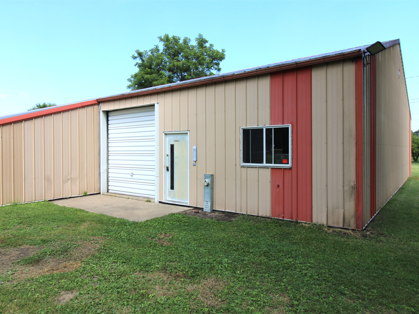 1803 E Rock Falls Road, Rock Falls, IL