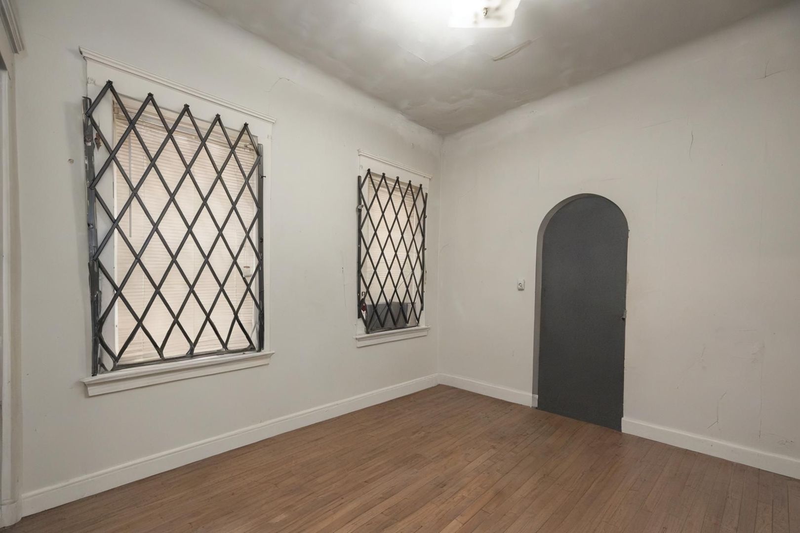 352 S HAMLIN Boulevard, Chicago, IL