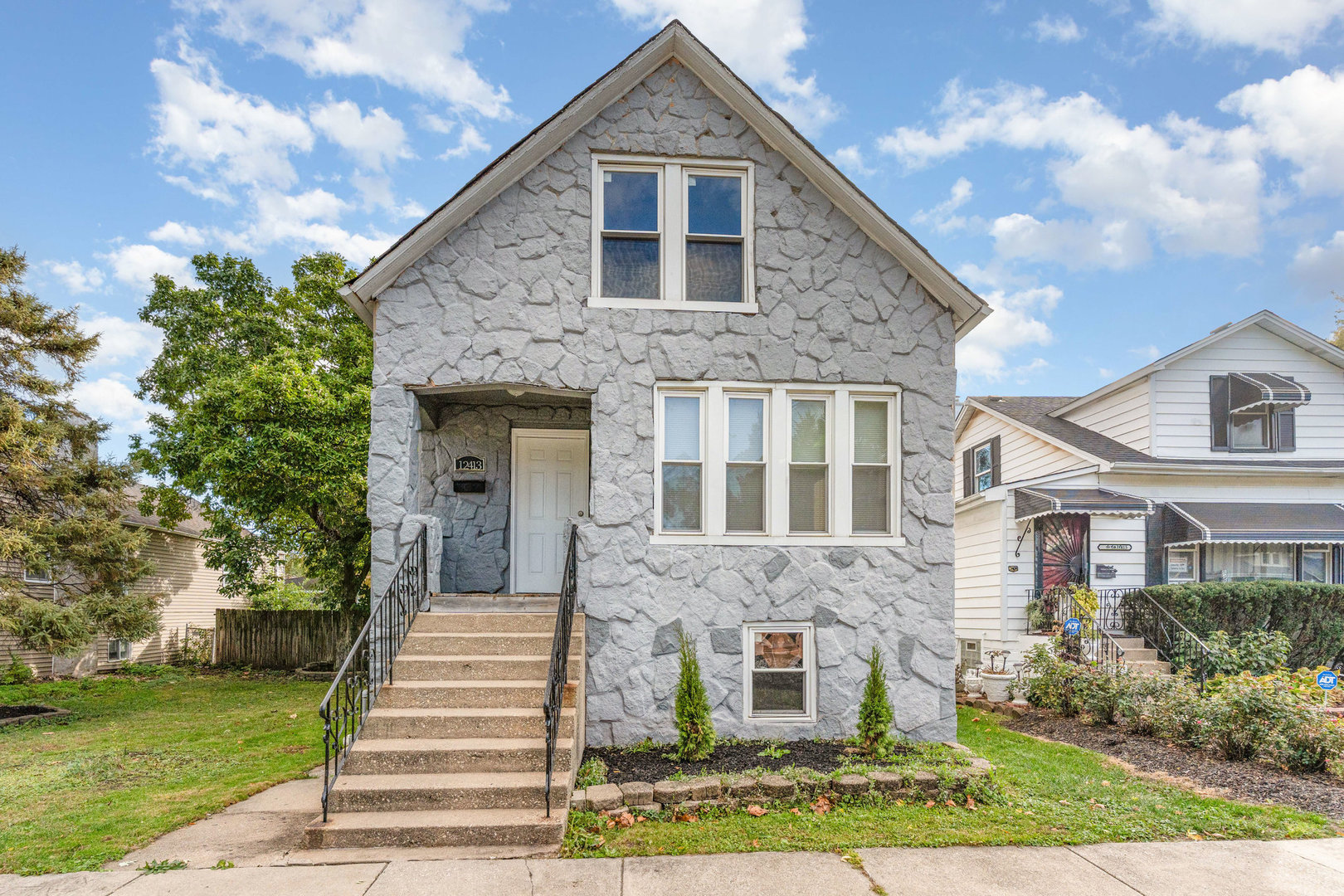 12413 S Carpenter Street, Calumet Park, IL