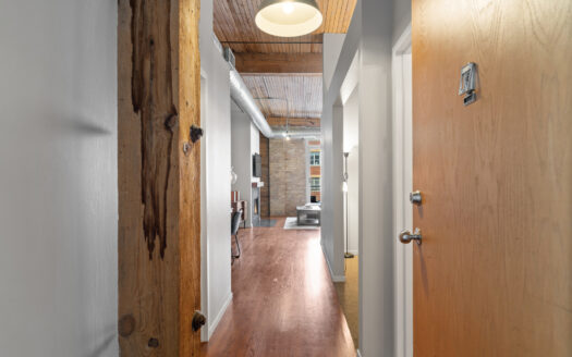 2333 W Saint Paul Avenue #333, Chicago, IL