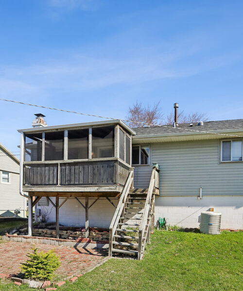 700 Hayward Avenue, Streamwood, IL