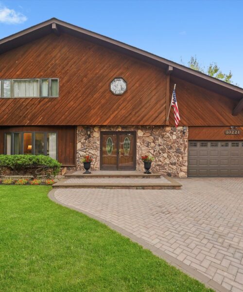 10221 S Eleanor Avenue, Palos Hills, IL