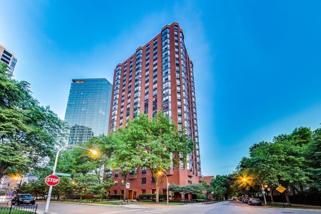 901 S Plymouth Court #202, Chicago, IL