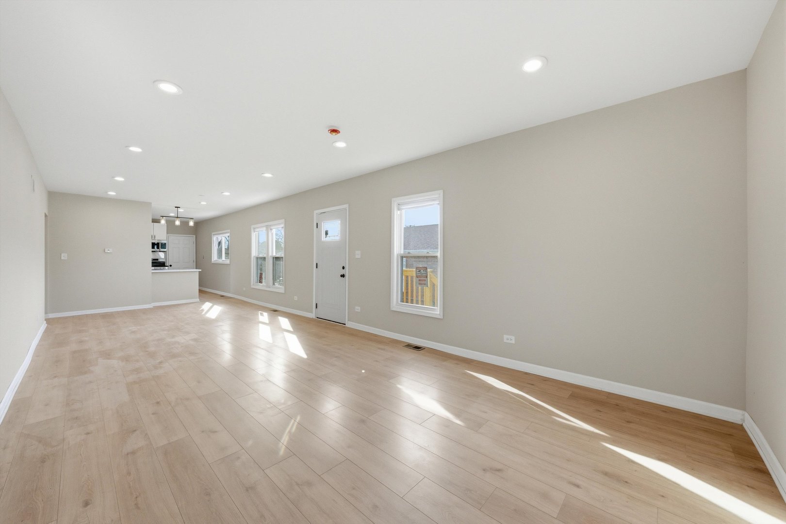 639 S 12th Avenue, Maywood, IL