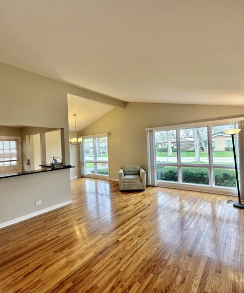 1243 S Mitchell Avenue, Arlington Heights, IL