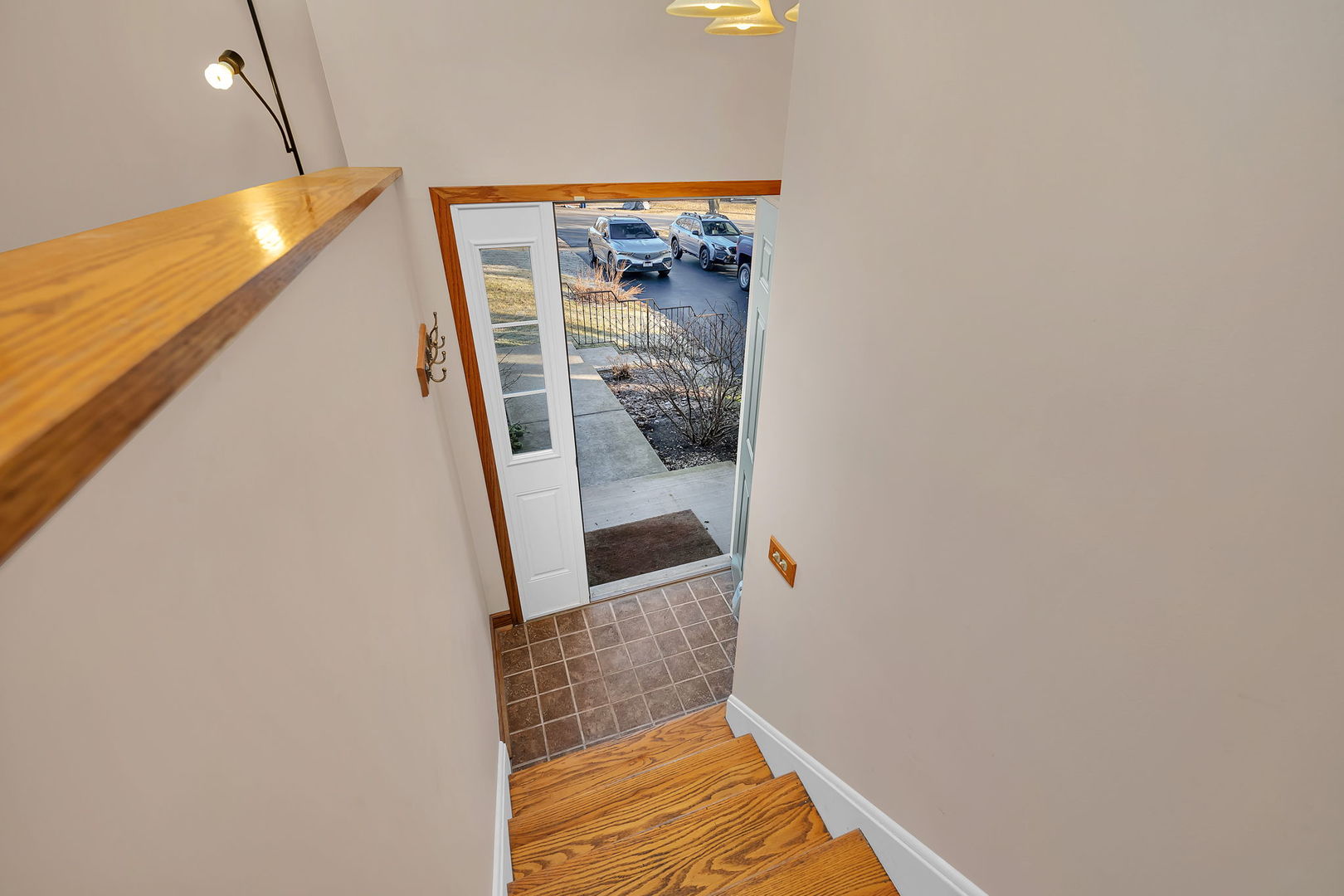 533 Hitchcock Avenue, Lisle, IL