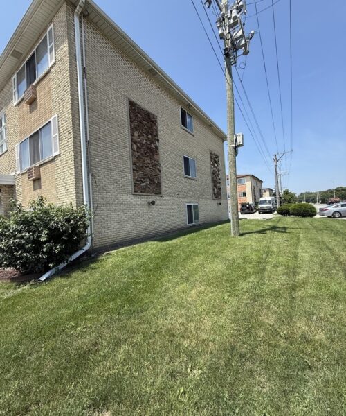 9202 Seymour Avenue, Schiller Park, IL