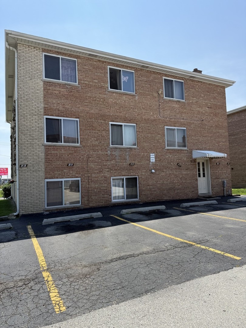 9202 Seymour Avenue, Schiller Park, IL