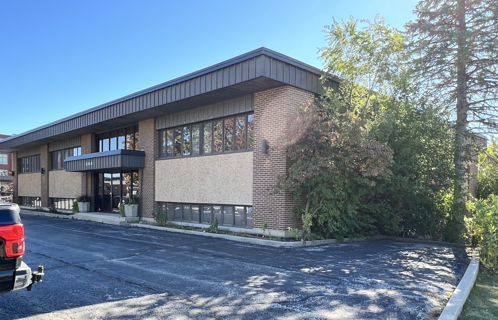 505 E Hawley Street #505-511, Mundelein, IL