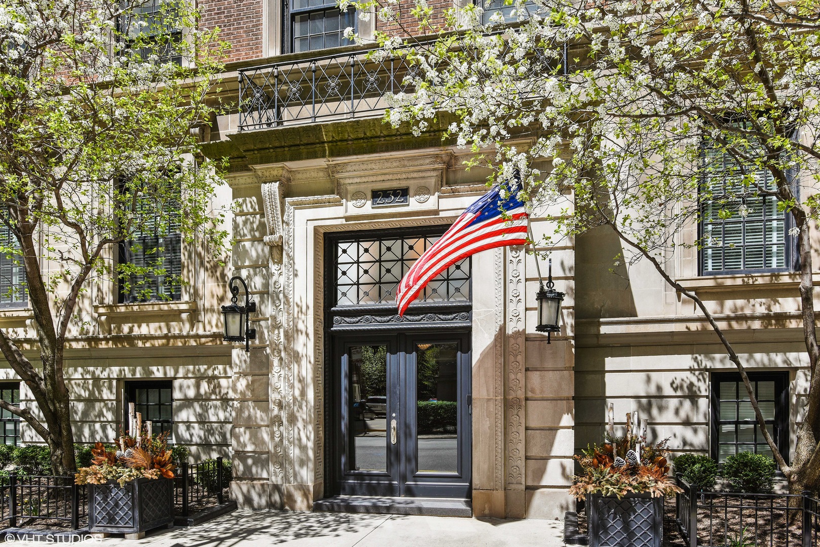 232 E Walton Place #4E, Chicago, IL