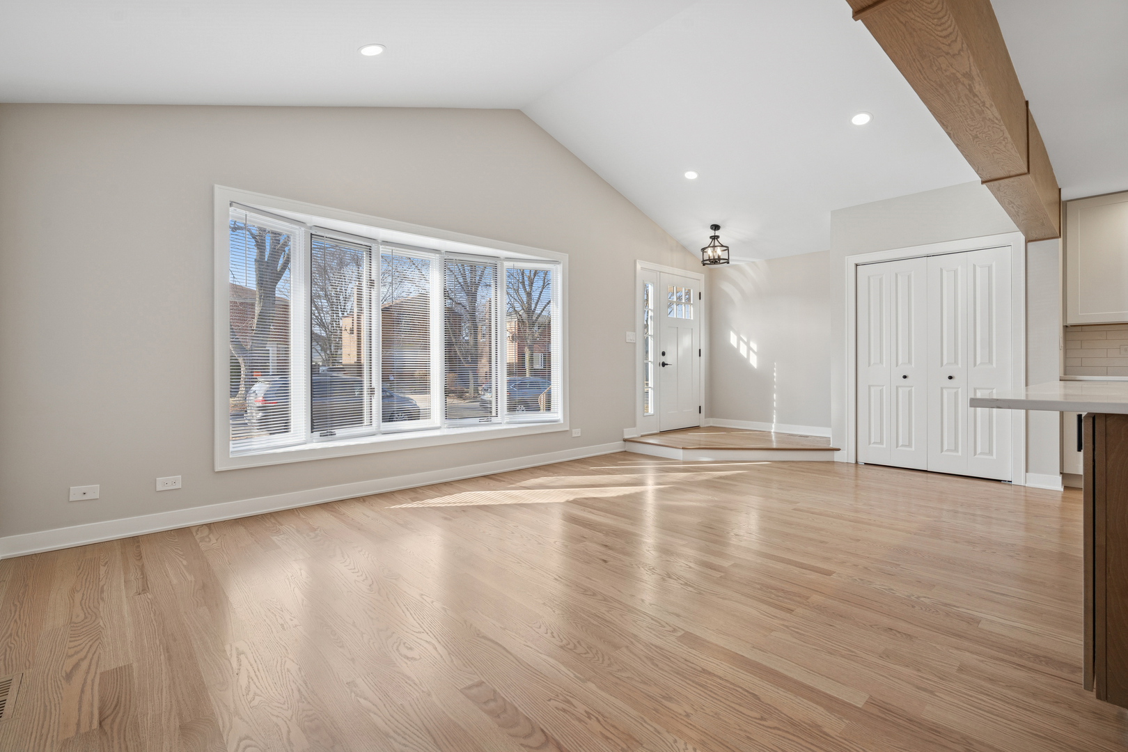 5345 S Nordica Avenue, Chicago, IL