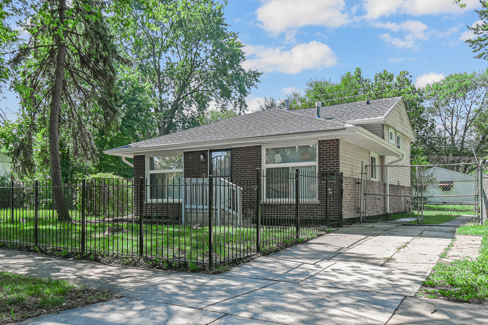 13240 S Saint Lawrence Avenue, Chicago, IL