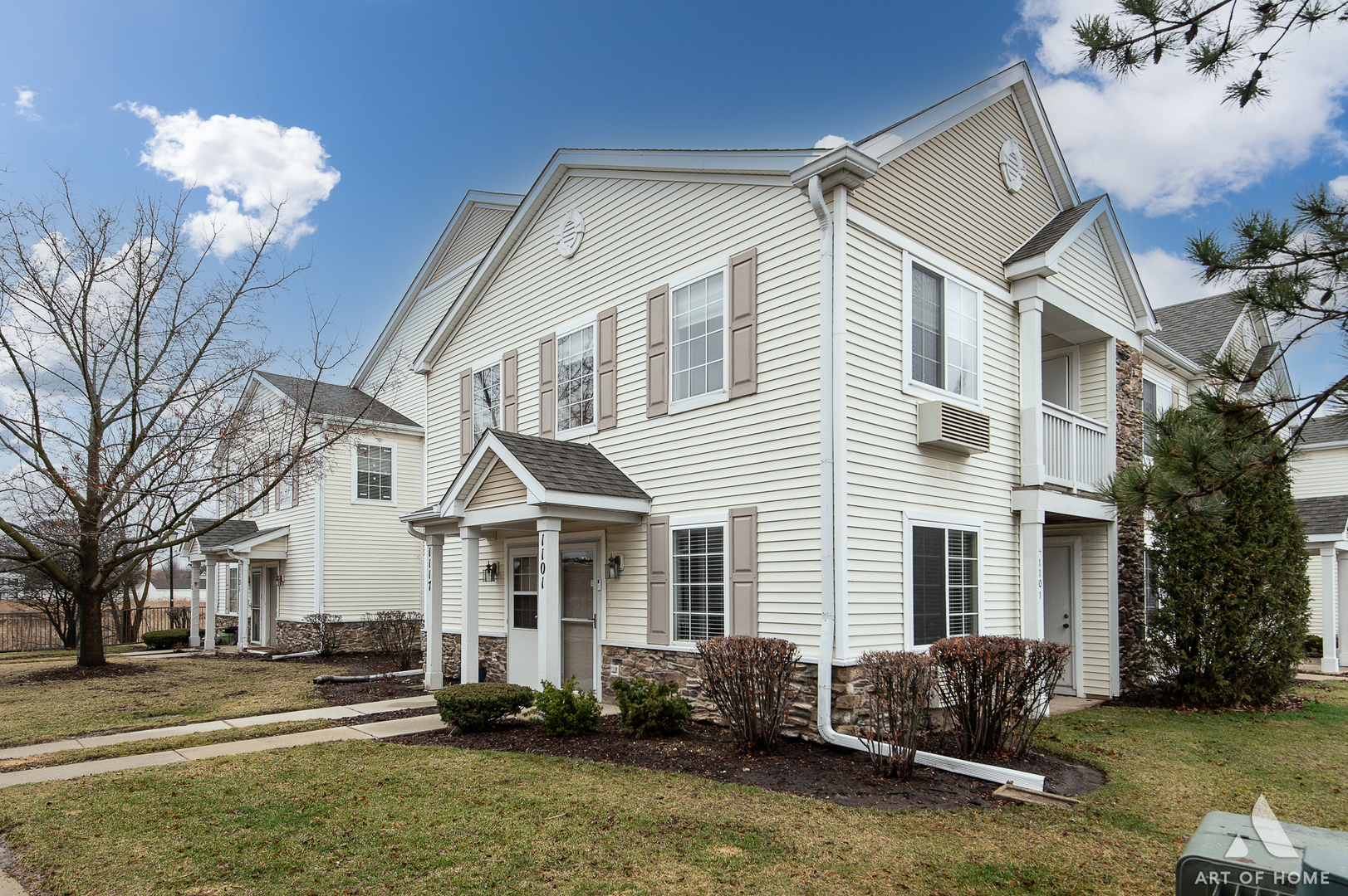 1117 Silverstone Drive #1117, Carpentersville, IL