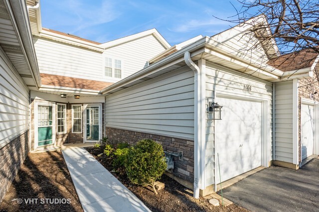 1146 Regency Drive, Schaumburg, IL