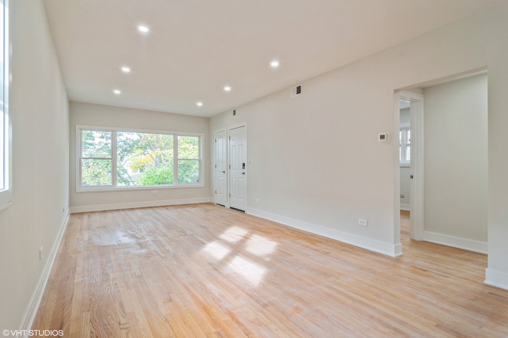 4039 N Sawyer Avenue #2, Chicago, IL