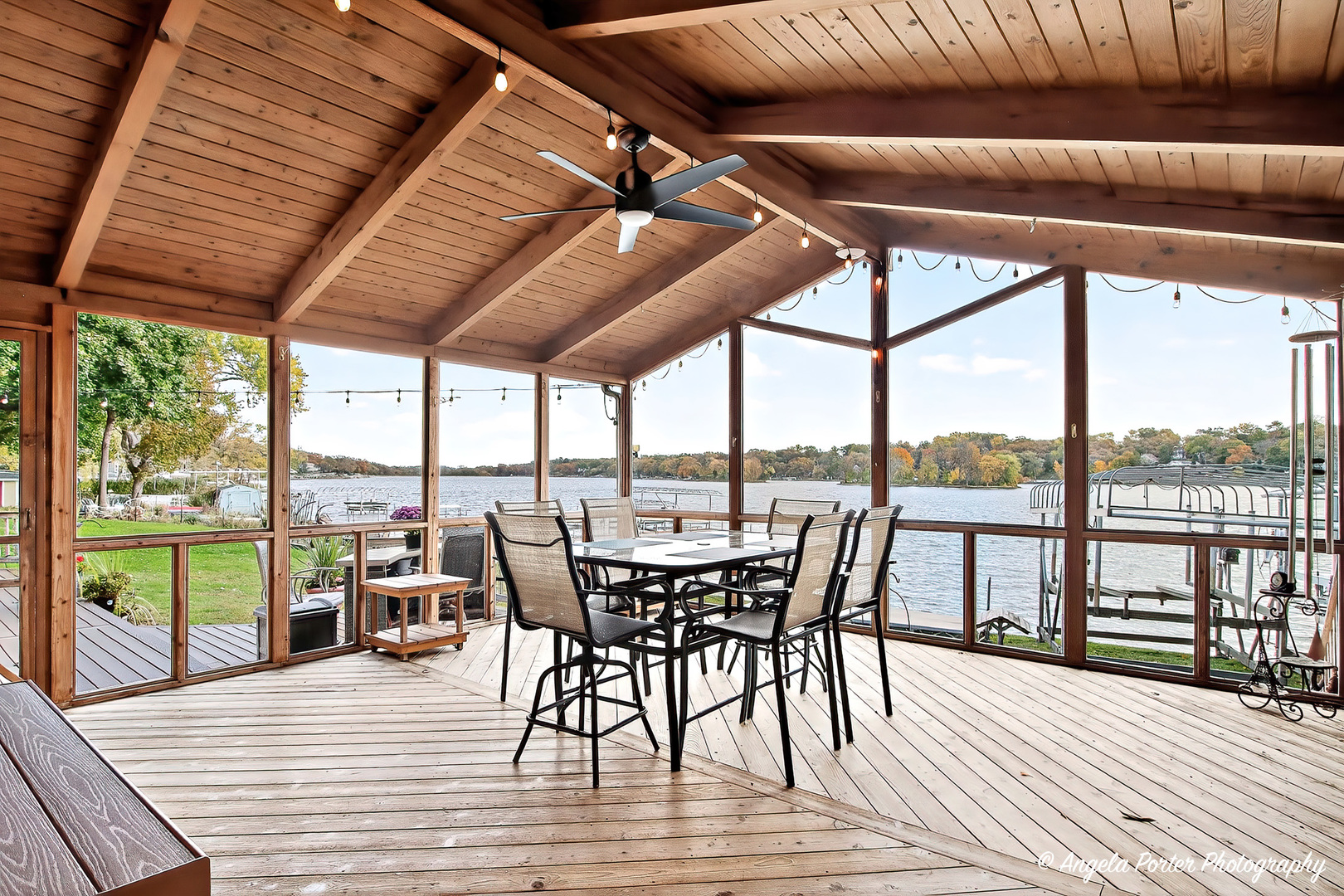 5012 W Lake Shore Drive, Wonder Lake, IL