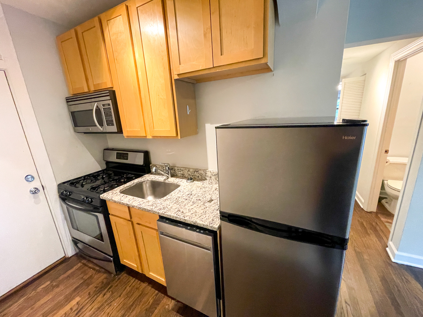 6736 N Glenwood Avenue #2S, Chicago, IL