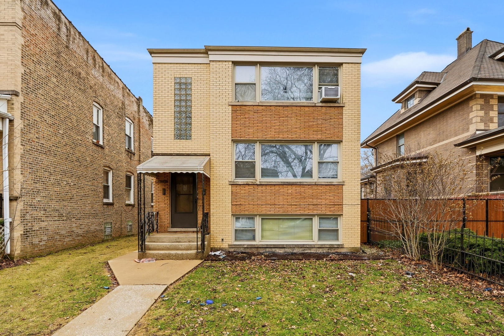 4428 N Tripp Avenue, Chicago, IL