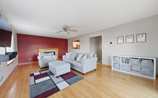 26164 W Tallgrass Trail, Channahon, IL