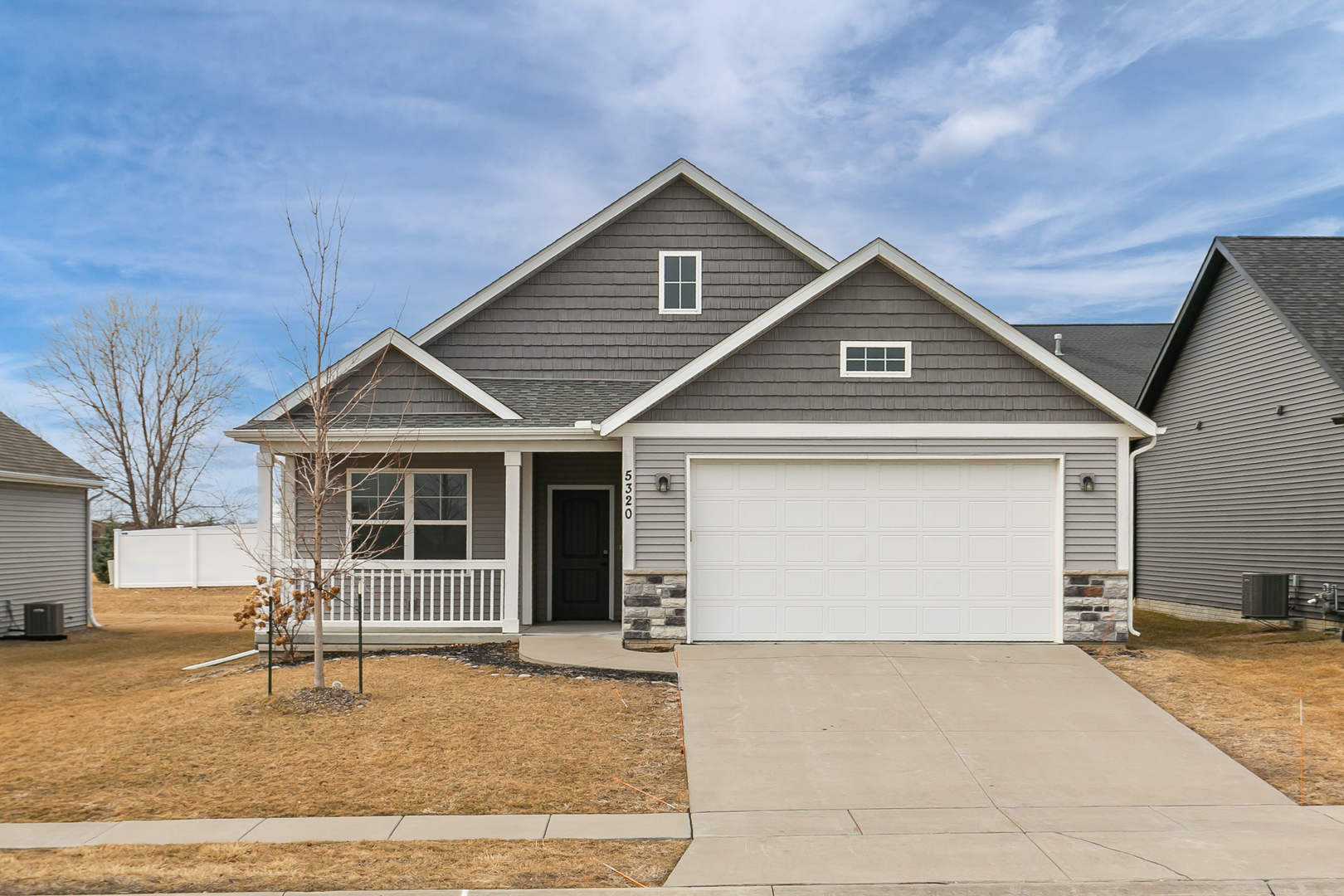 5320 Addyson Drive, Bettendorf, IA