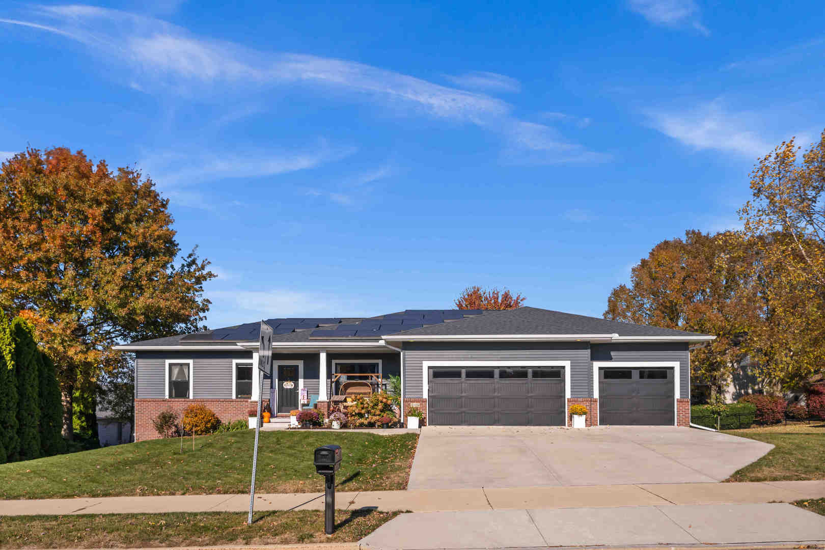 3103 Fox Creek Road, Bloomington, IL