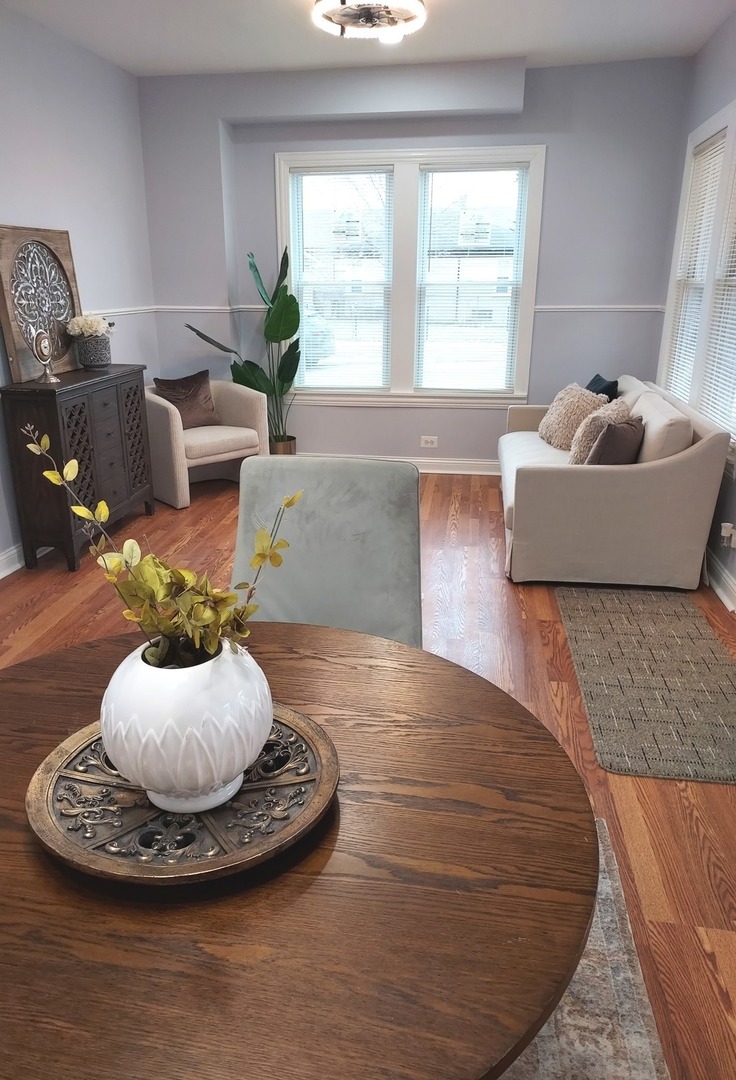 7655 S Clyde Avenue, Chicago, IL