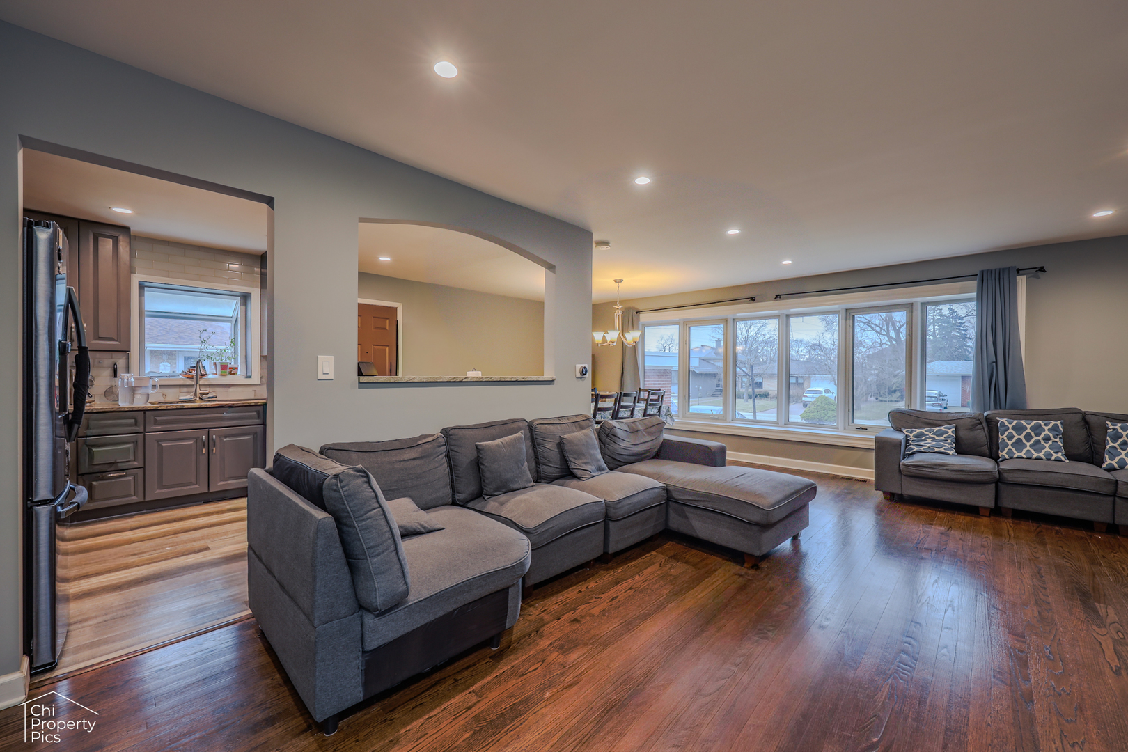 9113 Belleforte Avenue, Morton Grove, IL