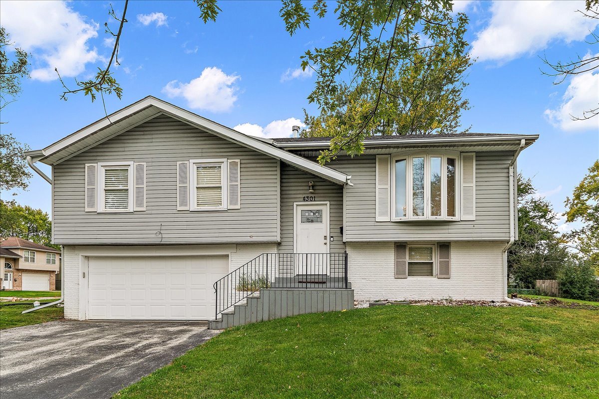 4301 Whitehall Lane, Richton Park, IL