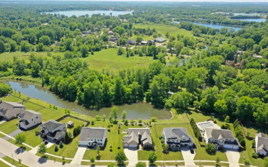 2165 Walnut Glen Boulevard, Island Lake, IL