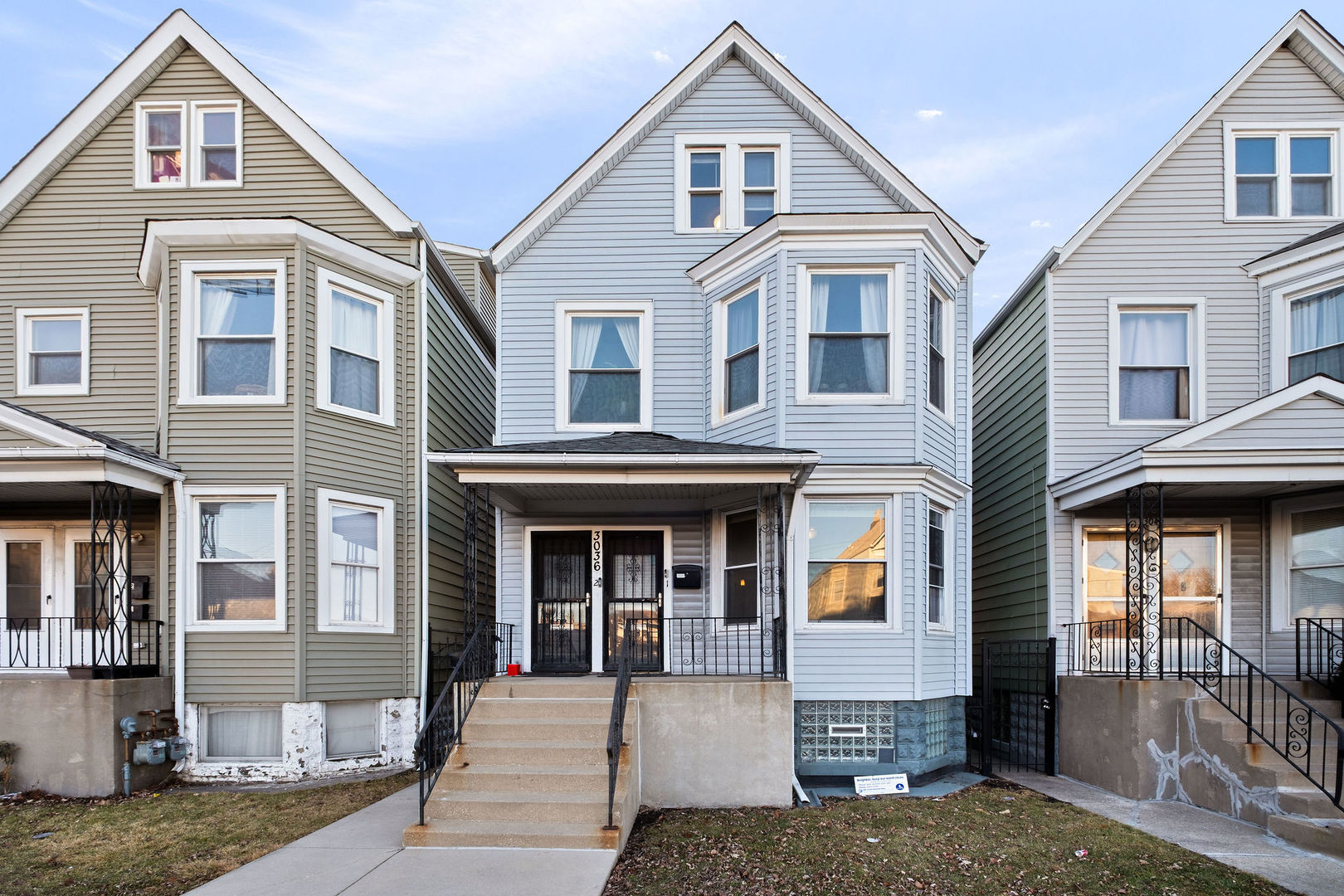 3036 N Kedzie Avenue, Chicago, IL