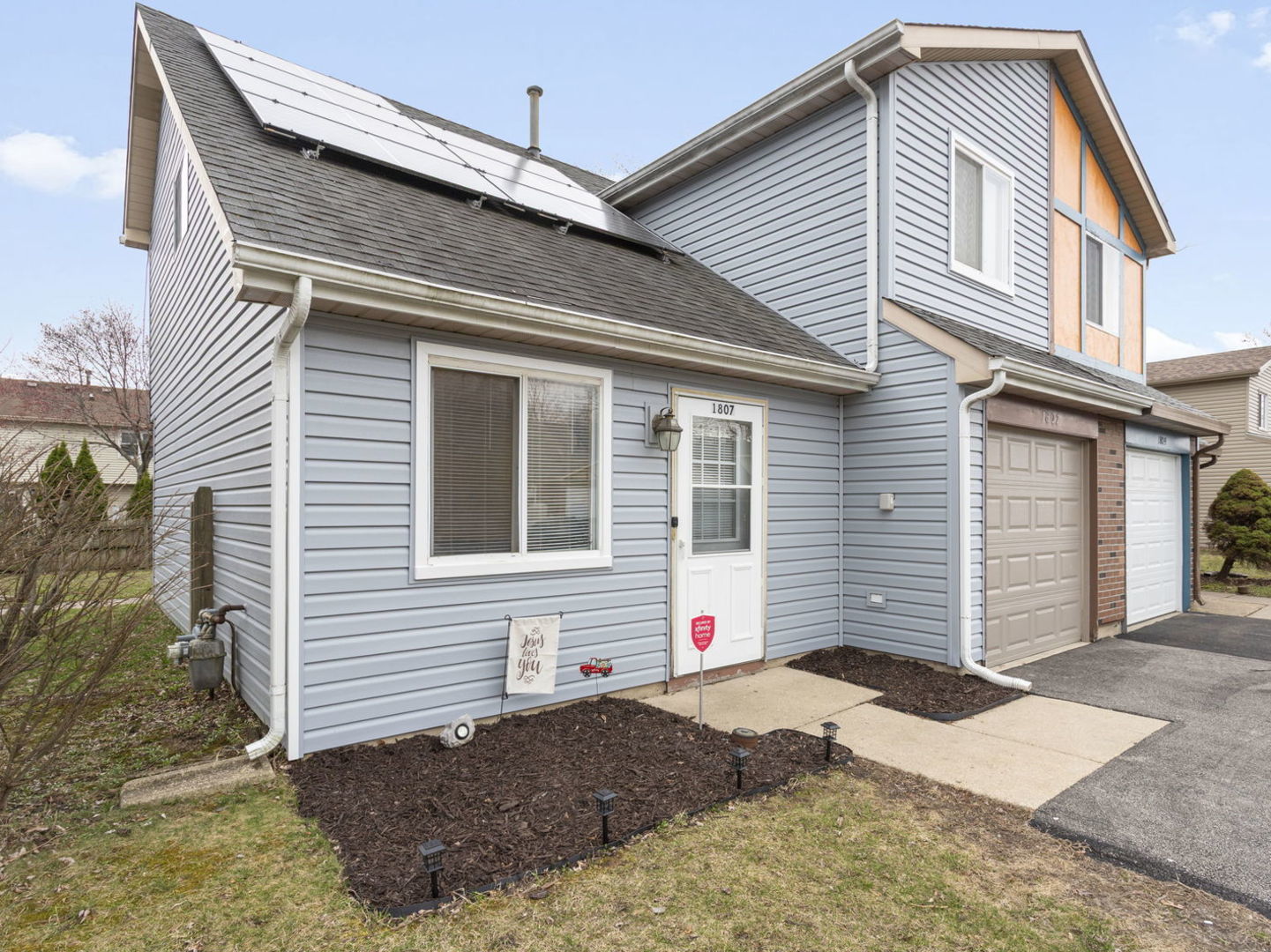 1807 Whitney Drive, Hanover Park, IL