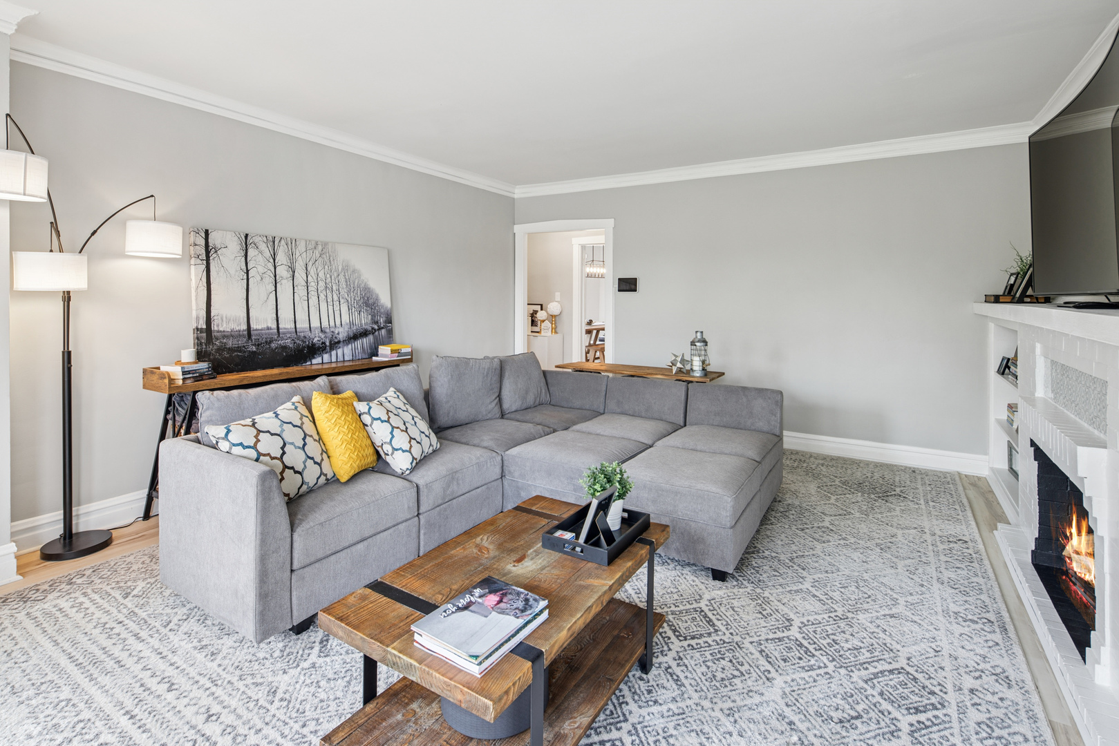 425 N MAPLE Avenue, Oak Park, IL