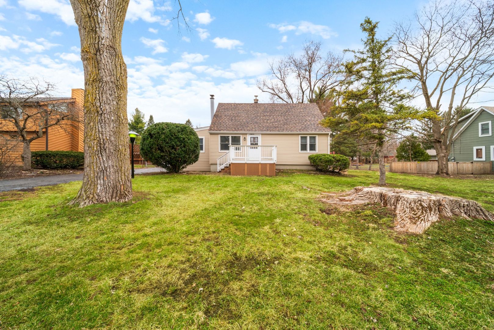 28W686 Townline Road, Warrenville, IL