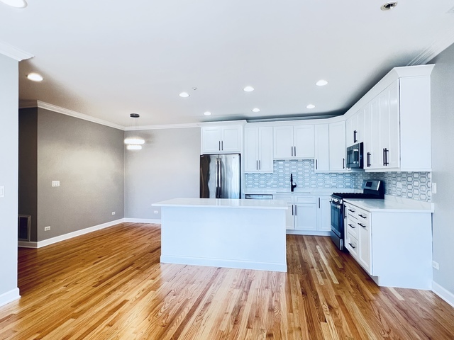 5321 N LINCOLN Avenue #2E, Chicago, IL