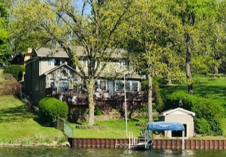 4713 E Lake Shore Drive, Wonder Lake, IL