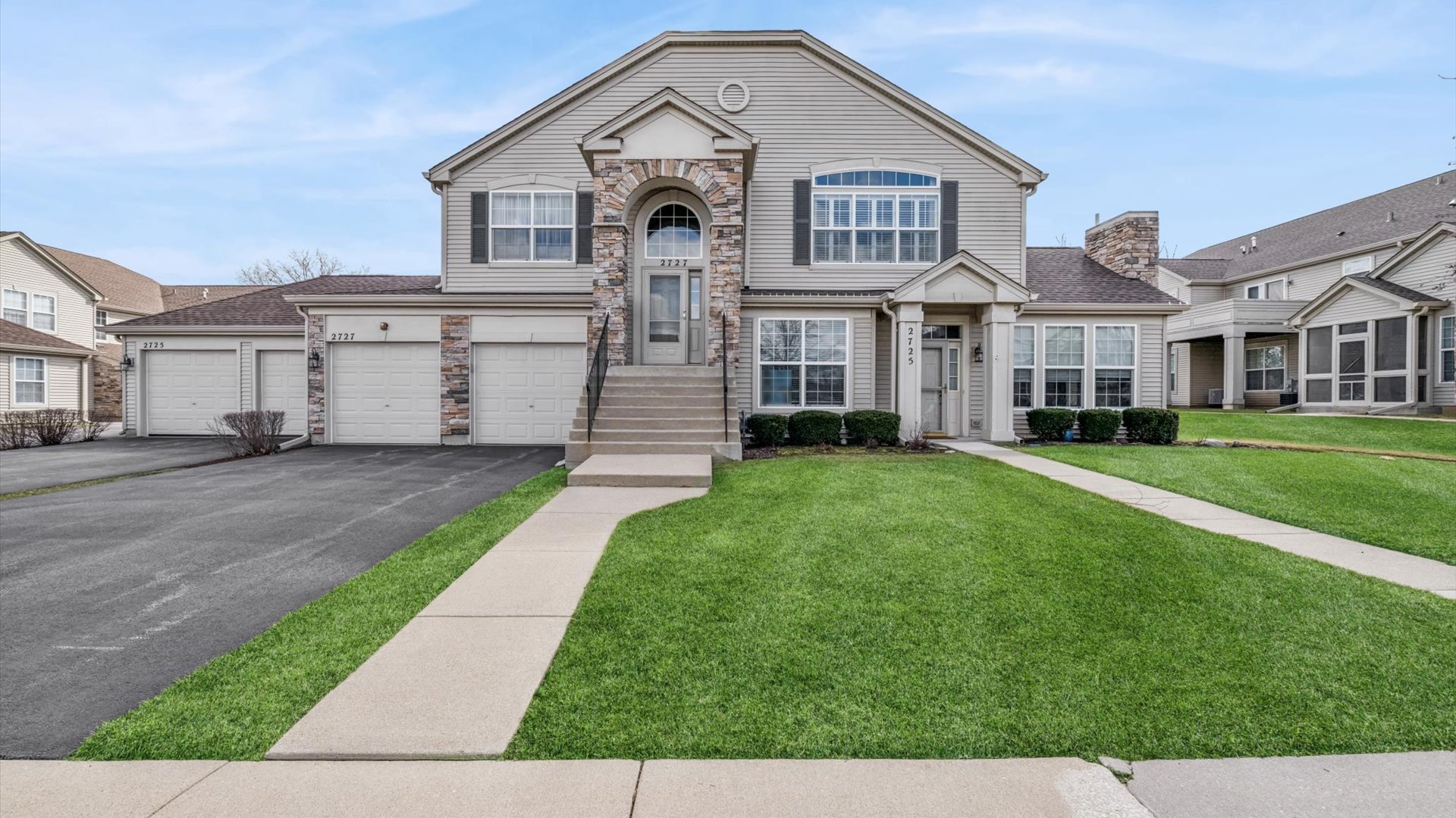 2727 Acorn Court, West Dundee, IL