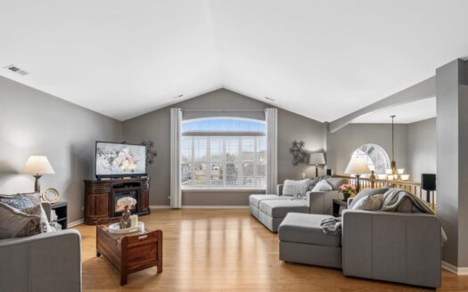 2727 Acorn Court, West Dundee, IL