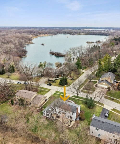 334 E Winchester Road, Libertyville, IL