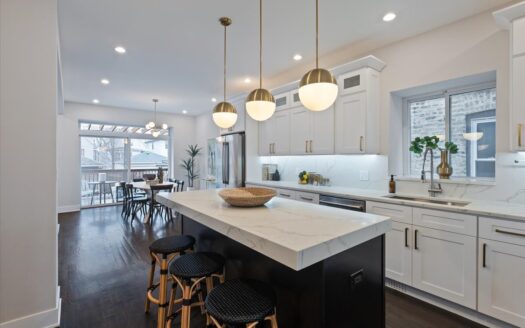 3346 W Cullom Avenue, Chicago, IL