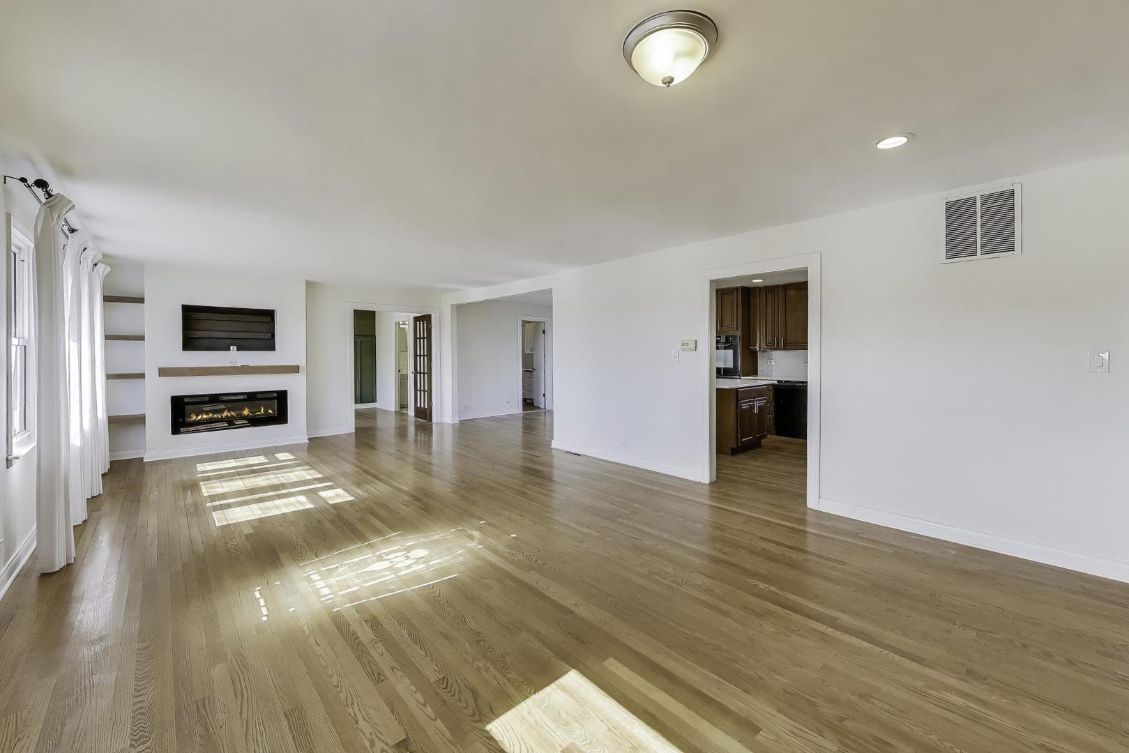 122 59th Street, Willowbrook, IL