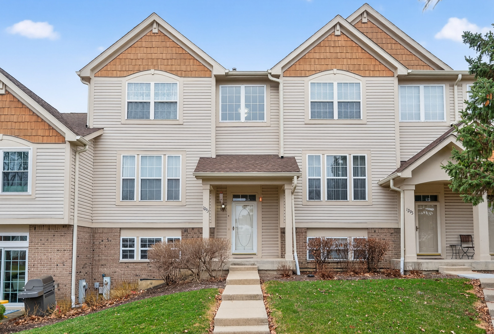 1293 Georgetown Way, Vernon Hills, IL