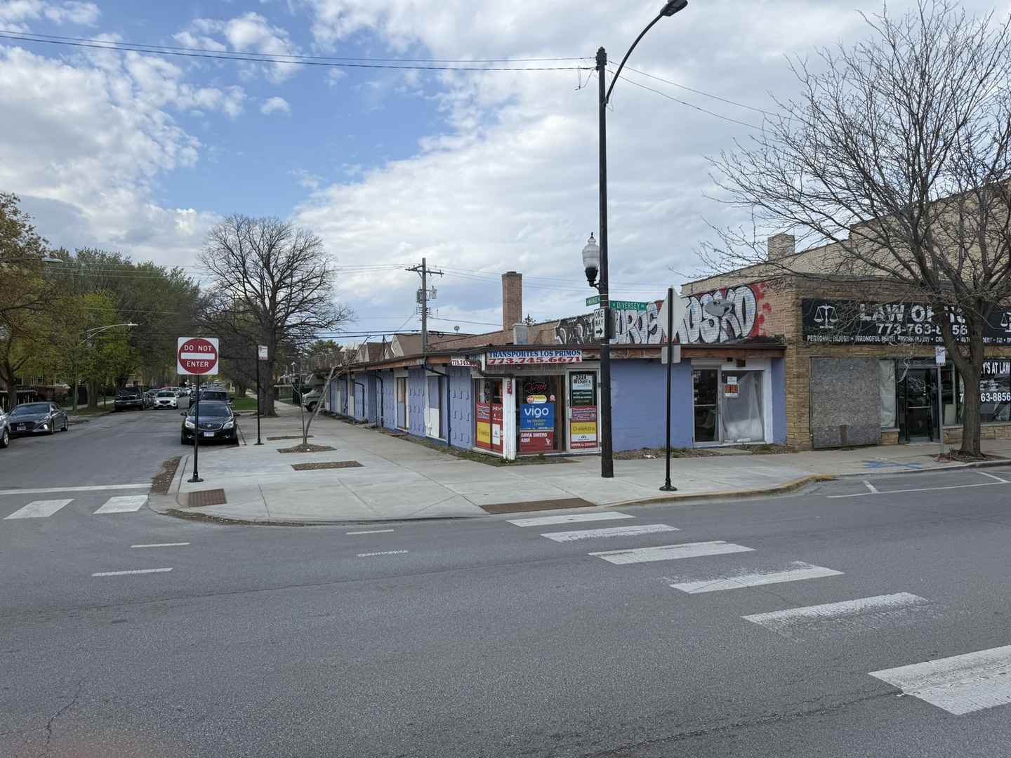 5724 W Diversey Avenue, Chicago, IL