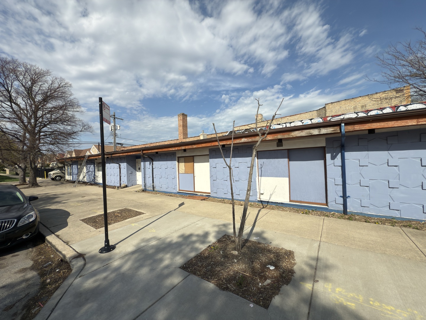 5724 W Diversey Avenue, Chicago, IL