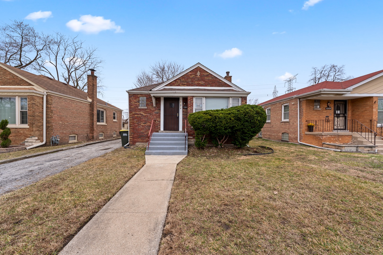 13904 S Tracy Avenue, Riverdale, IL