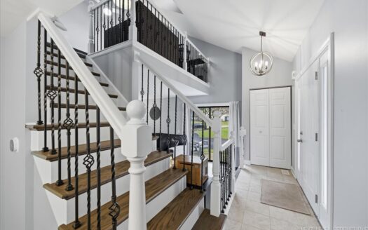 1345 Queensgreen Circle, Naperville, IL