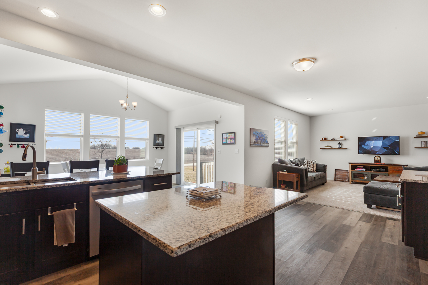 443 Zachary Drive, Hampshire, IL