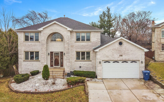 8941 Golden Oak Court, Hickory Hills, IL