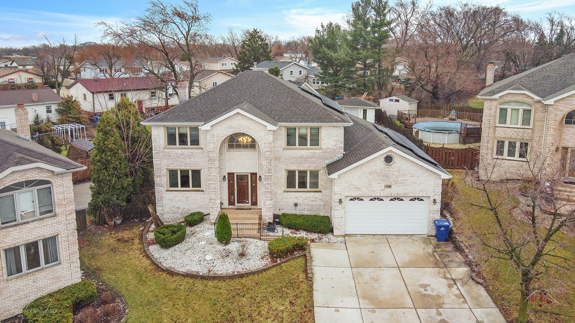 8941 Golden Oak Court, Hickory Hills, IL